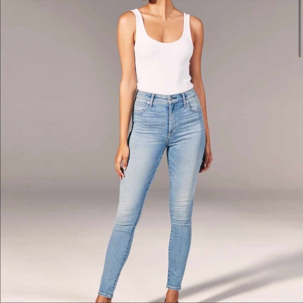 Abercrombie & Fitch Ultra High Rise Skinny Jeans